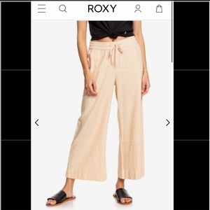 Wide leg pants